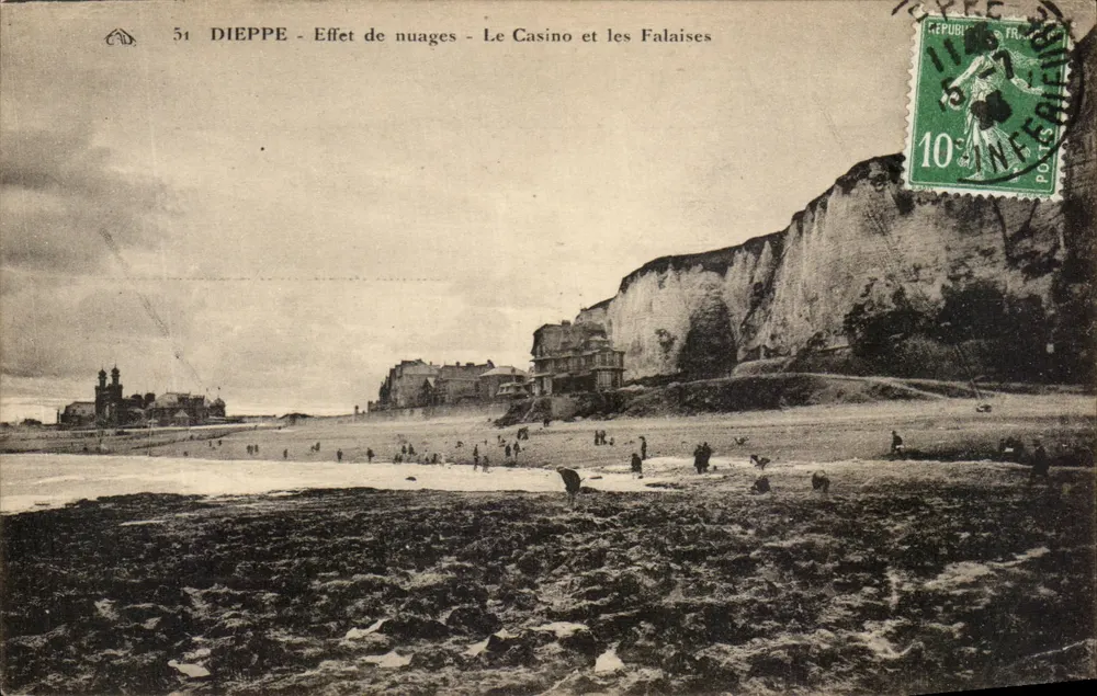 Dieppe - Wirkung von Wolken - Das Casino und die Klippen — Verlag C.A.D. n°51 - Vorderseite