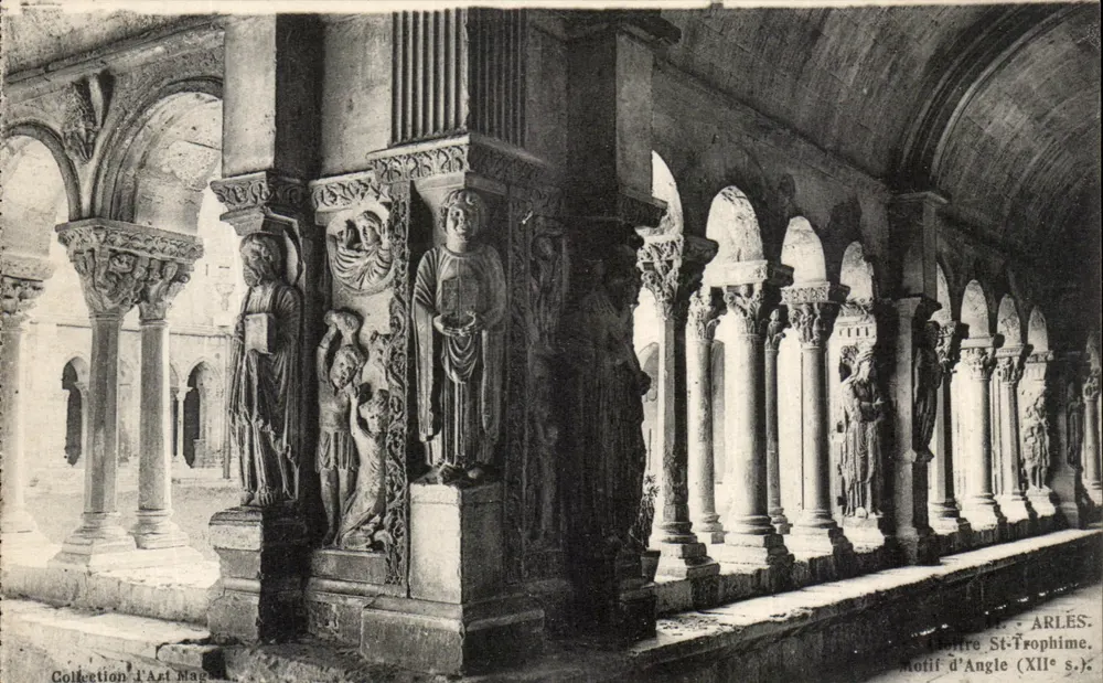 Cloître Saint-Trophime — Motif d'Angle (XIIe s.) — Collection L'Art Magasin - Frente