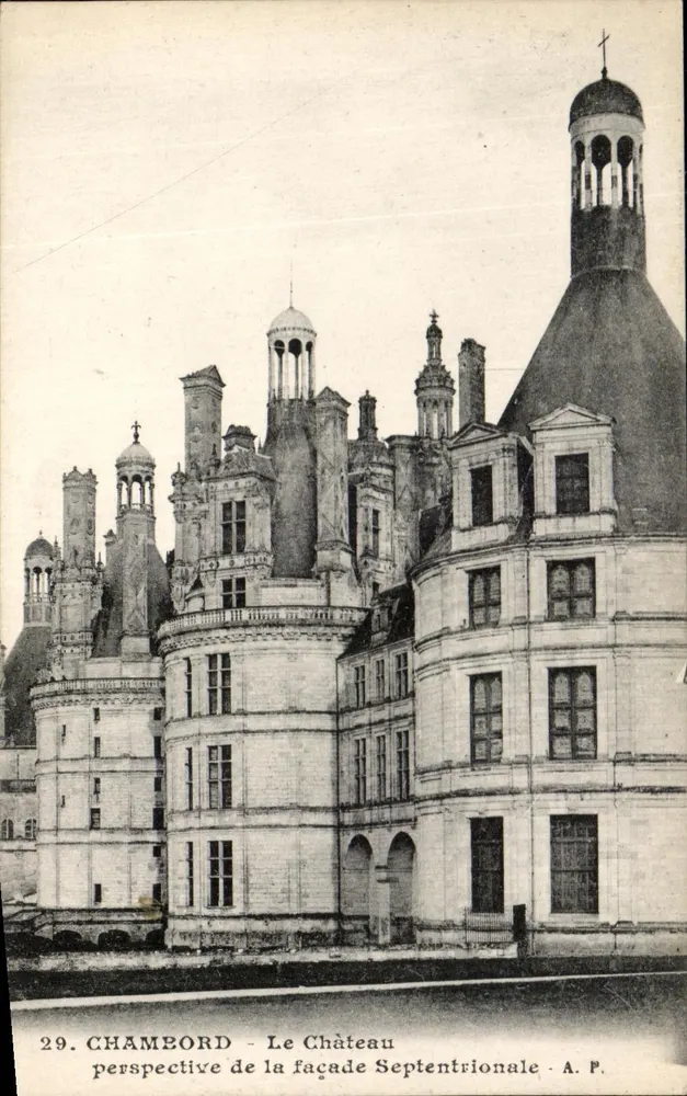 Chambord — Das Schloss, Blick auf die nördliche Fassade — A. P. - Vorderseite