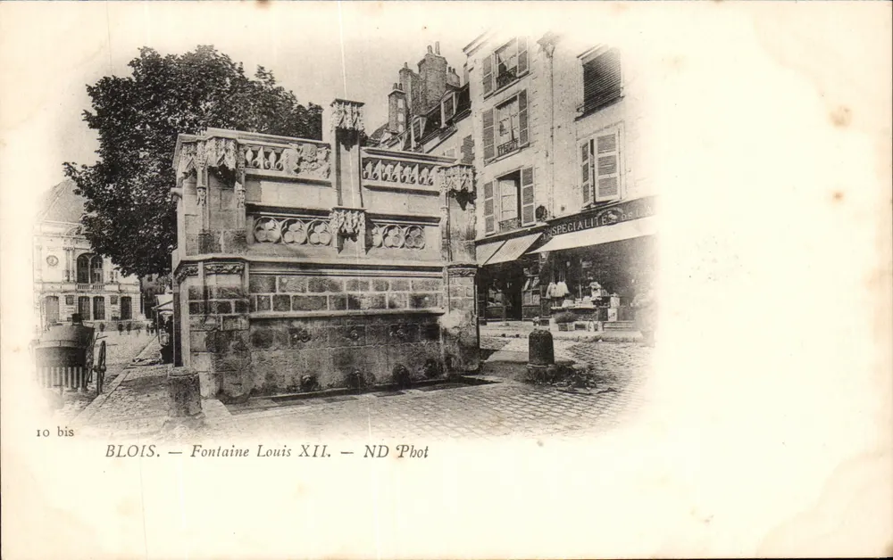 Blois — Fontäne Louis XII — ND Pbot - Vorderseite