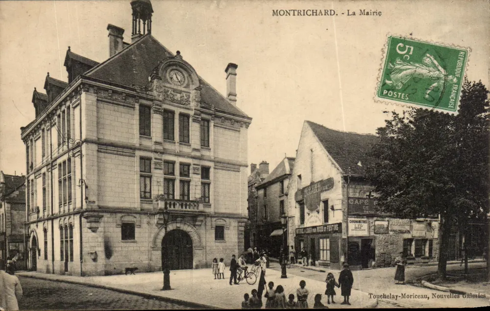 Montrichard - A Prefeitura — Touchedelay-Moriceau, Nouvelles Galeries - Frente