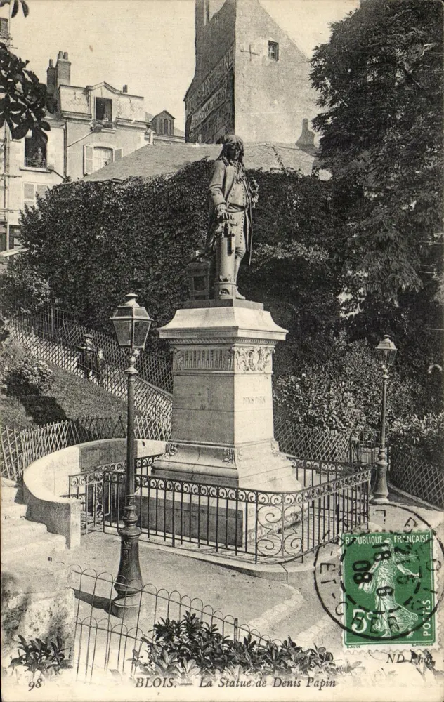 Blois — A Estátua de Denis Papin — Editor ND 98 - Frente