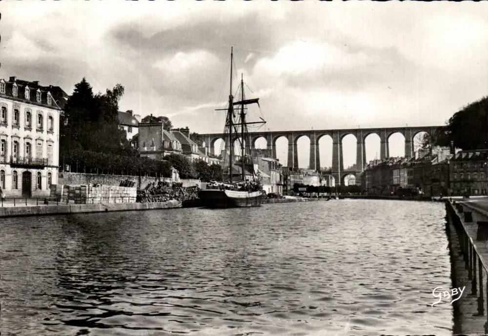 Morlaix - Quai Tréguler e o Viaduto — Edições GABY, n°43 - Frente