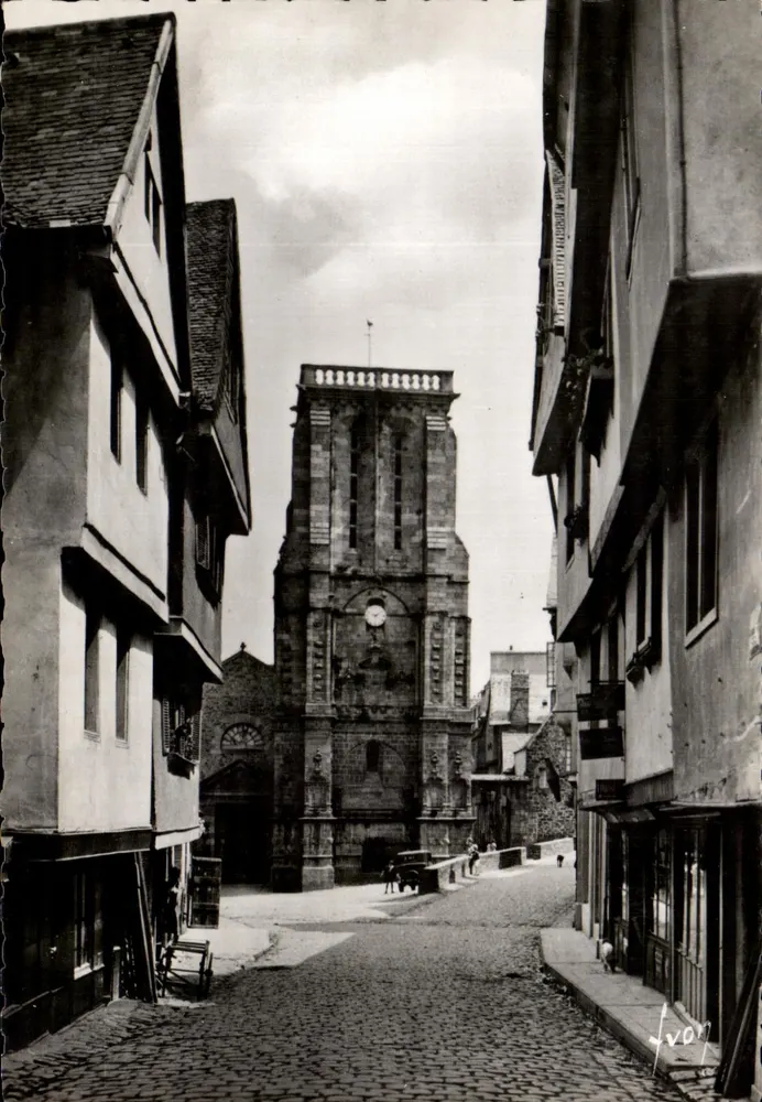 Morlaix (Finistère) — A Rue Basse e a Igreja de São Mateus — Edições de Arte 'YVON', Paris - Frente