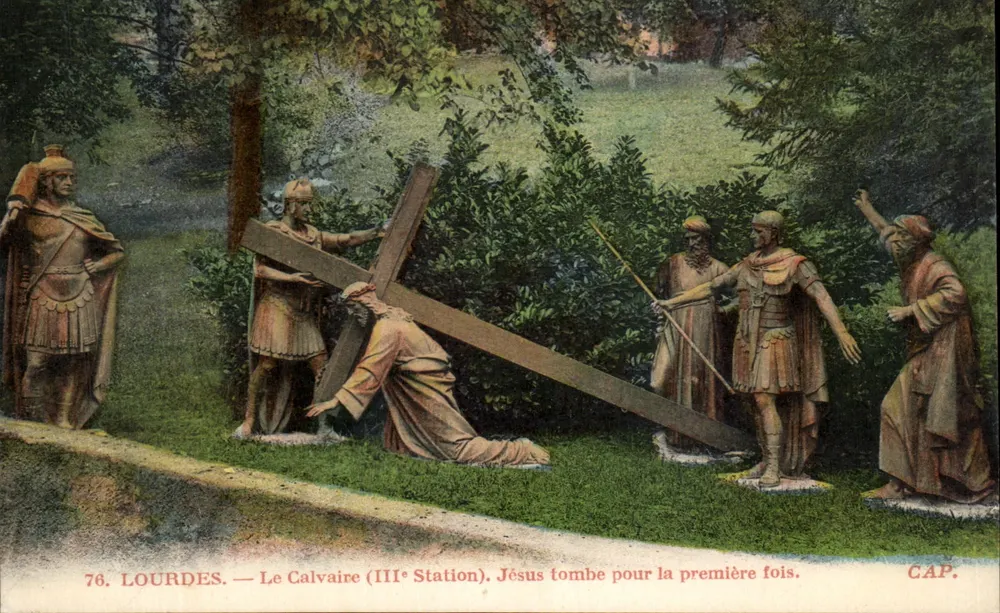 Lourdes — Der Calvarienberg (Dritte Station). Jesus fällt zum ersten Mal. — CAP. N° 76 - Vorderseite
