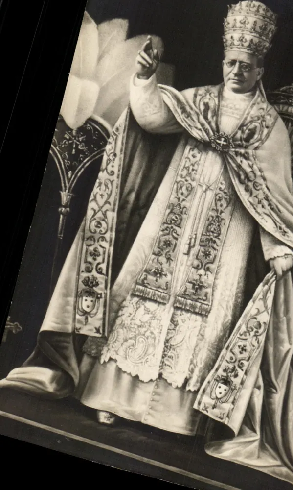Papa — retrato em traje pontifical — número de série não visível - Frente