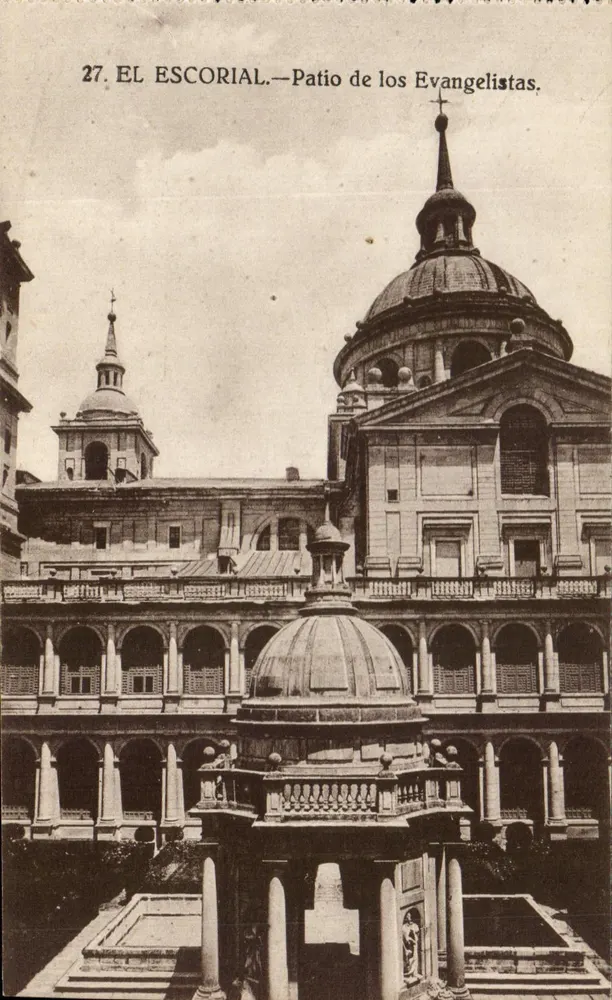 El Escorial — Patio de los Evangelistas — Gretos, Madrid - Vorderseite
