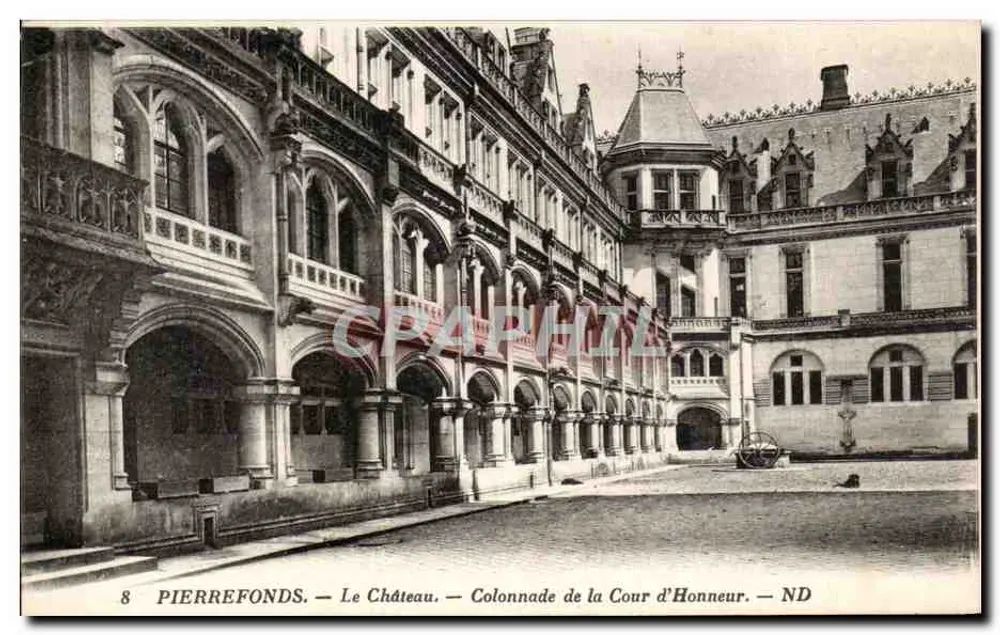 Pierrefonds — Das Schloss — Kolonnade der Cour d'Honneur — ND - Vorderseite