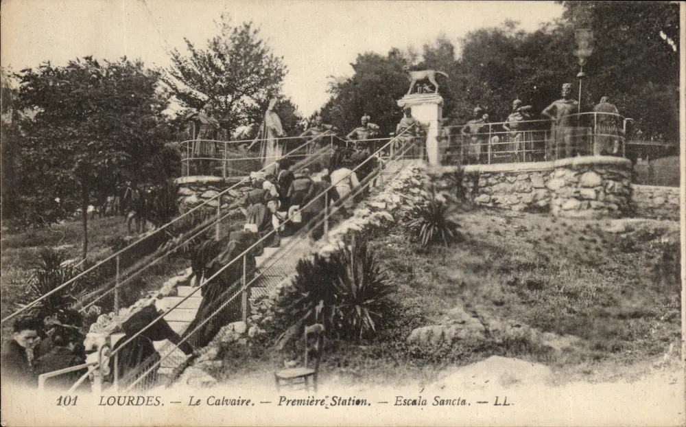 Lourdes — Der Calvarienberg — Erste Station — Escala Sancia — LL. - Vorderseite
