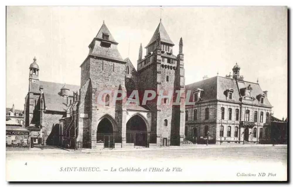 Saint-Brieuc — Die Kathedrale und das Rathaus — Collections ND Phot - Vorderseite