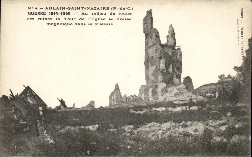 Ablain-Saint-Nazaire (P.-de-C.) — Ruínas da igreja após a guerra 1914-1916 — Charles Ledieu / Paris - Frente