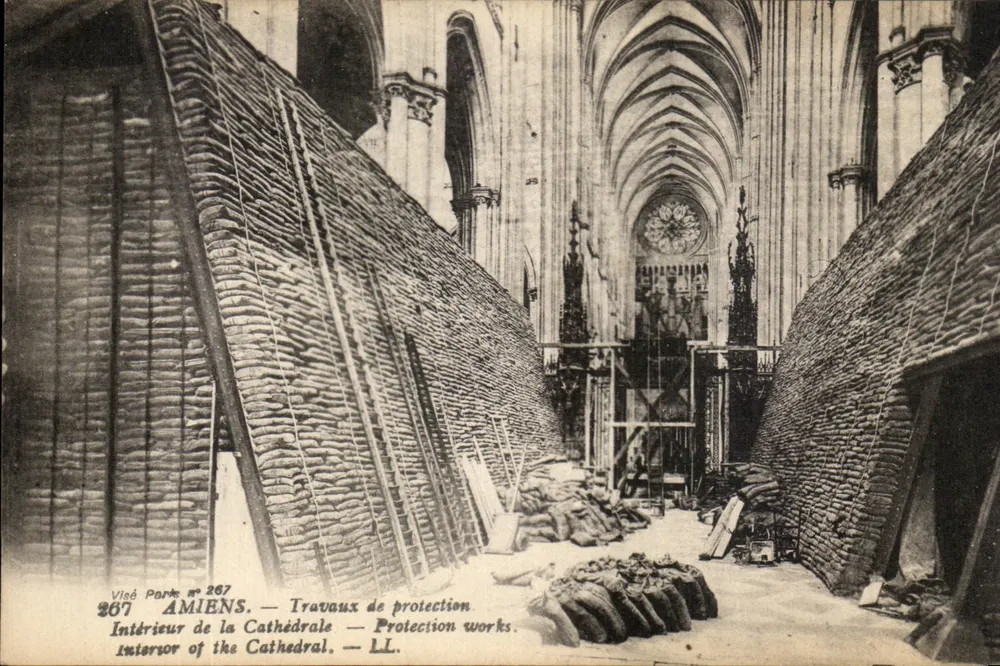 Amiens — Innenansicht der Kathedrale — Schutzarbeiten — Vigé Parks n°267 - Vorderseite