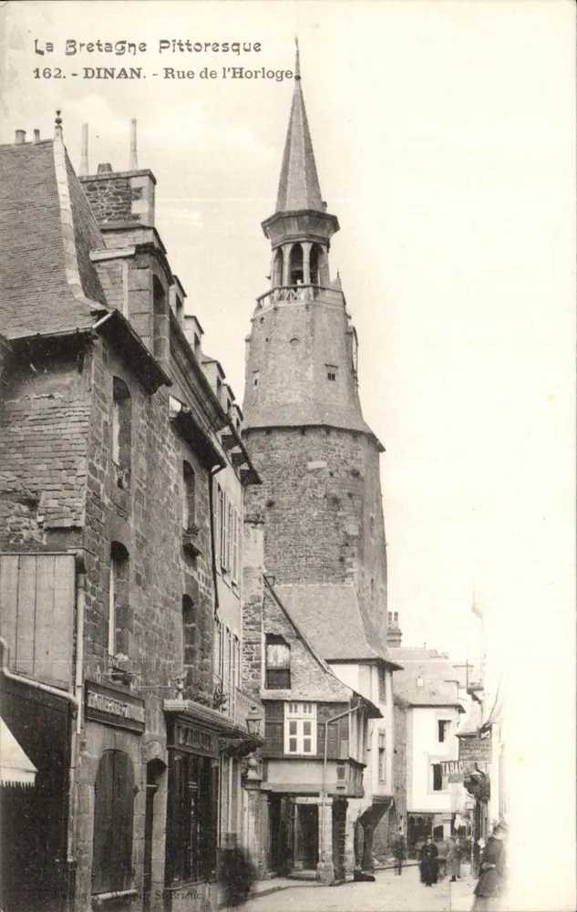 Dinan - Rue de l'Horloge — tour de l'Horloge — La Bretagne Pittorosque, n°162 - Frente