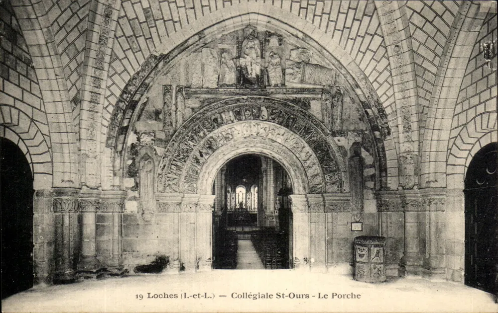Loches (Loir-et-Cher) — Kollegiatstift Saint-Ours - Der Portalbereich - Vorderseite