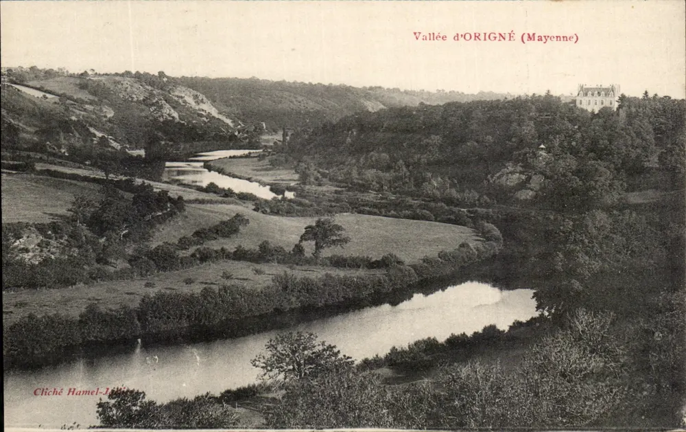 Vale de ORIGNÉ (Mayenne) — vista panorâmica com castelo — Cliché Hamel-Lébret - Frente