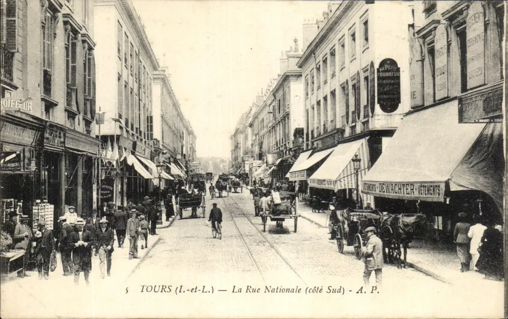 Tours (Loire-et-Loire) — A Rue Nationale (lado Sul) — A.P. - Frente