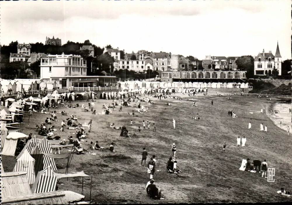 St-Quay-Portrieux — Die Strandpromenade und das Casino — G.A.P. — Paris - Vorderseite
