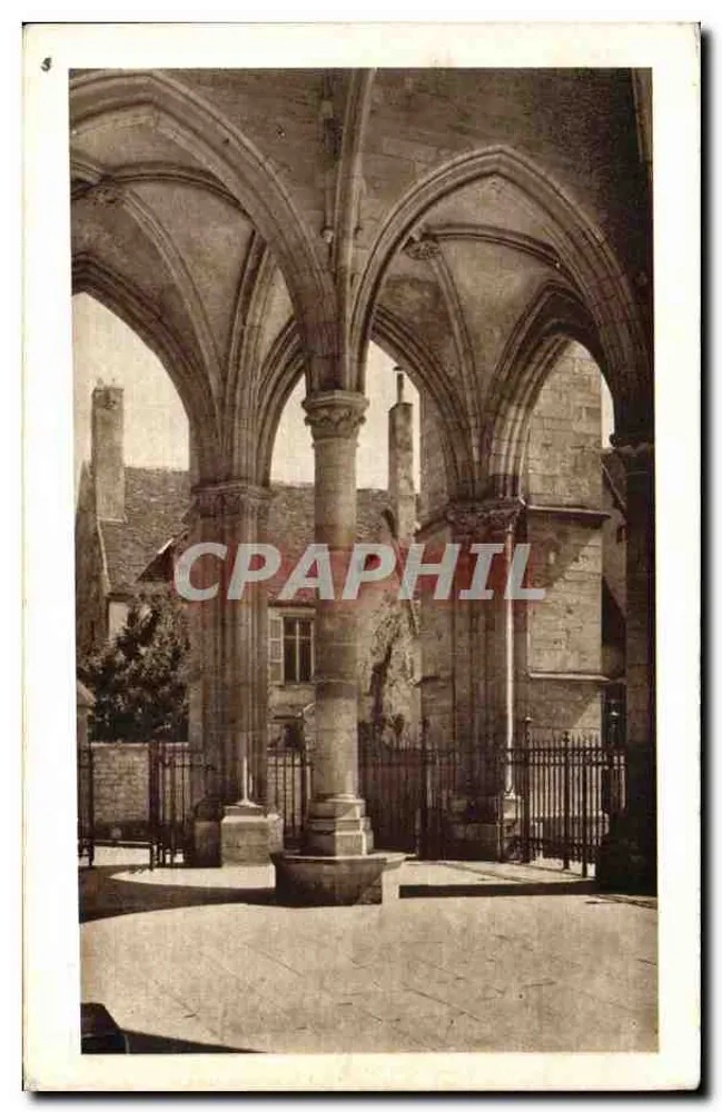 Kerk van Notre-Dame, Beaune — Gotische interieur — Ed. d'arte — Boekhandel van de Renaissance, Beaune - Voorkant