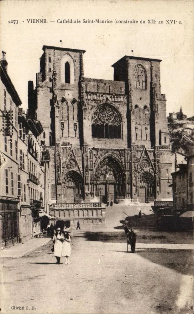 Viena — Catedral de São Maurício (construída do século XII ao XVI) — Glitché C. D. - Frente