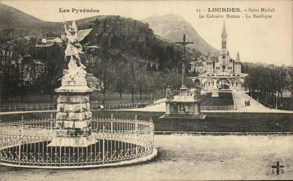 Lourdes - Saint Michel - Bretonischer Calvary - Die Basilika — Die Pyrenäen - Vorderseite