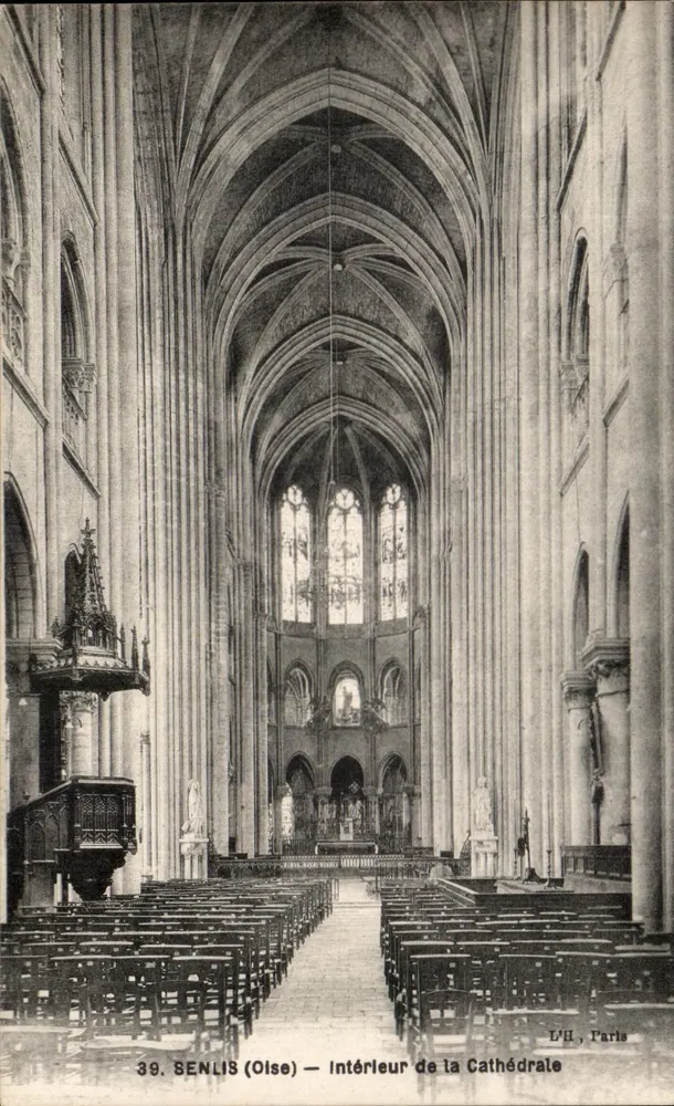 SENLLIS (Oise) — Interior da Catedral — L'Hôte, Paris - Frente