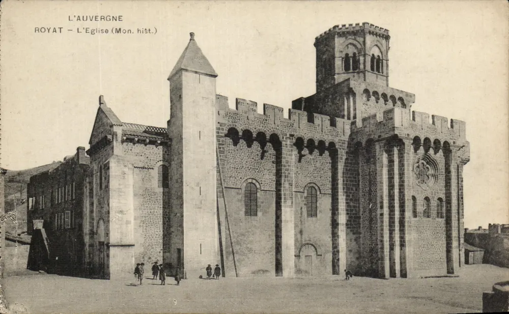 Royat — La Iglesia (Monumento Histórico) — Auvergne - Anverso