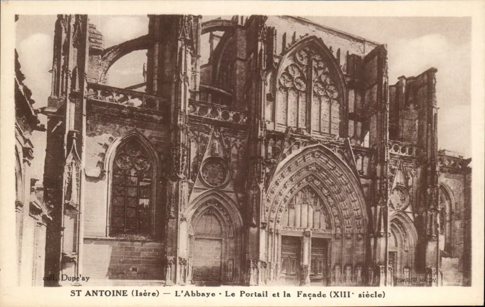 Saint Antoine (Isère) — Die Abtei · Das Portal und die Fassade (13. Jahrhundert) — Conglier Wacon - Vorderseite