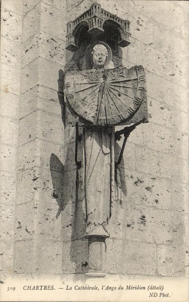 Chartres — Die Kathedrale, der Engel des Meridians (detail) — ND Phot. - Vorderseite