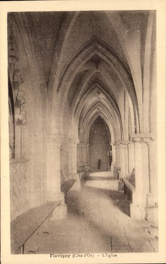 Flavigny (Côte d'Or) - A Igreja - Frente