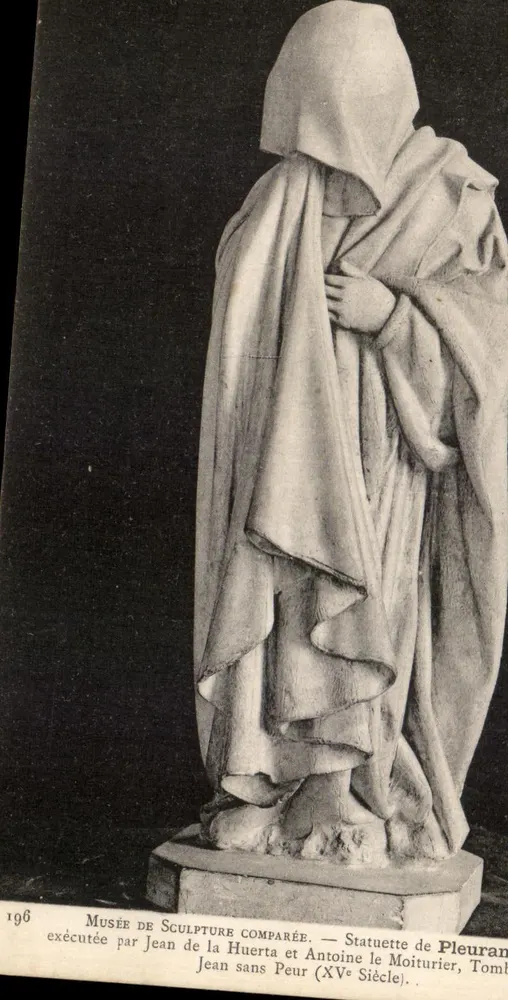 Estátua de Pleuran — Museu de Escultura Comparada — executada por Jean de la Huerta e Antoine le Moiturier (século XV) - Frente
