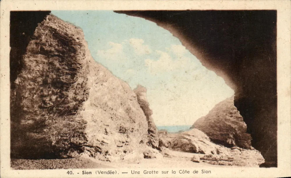 Sion (Vendée) — Una Cueva en la Costa de Sion — Editor: Les Éditions du Coteau - Anverso