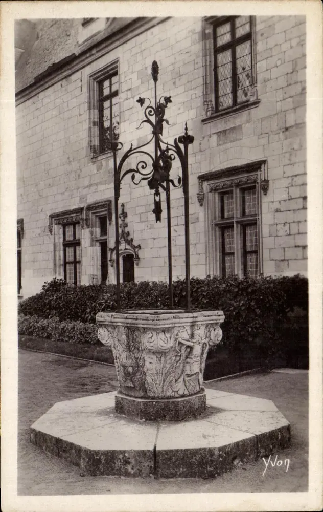 Der alte Brunnen — Schloss Chaumont-sur-Loire — Édition Yvon - Vorderseite