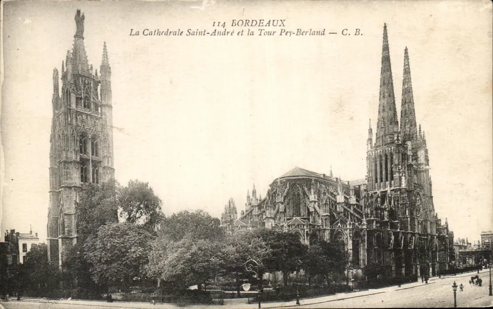 Bordeaux — Ansicht der Kathedrale Saint-André und der Turm Pey-Berland — C.B. - Vorderseite