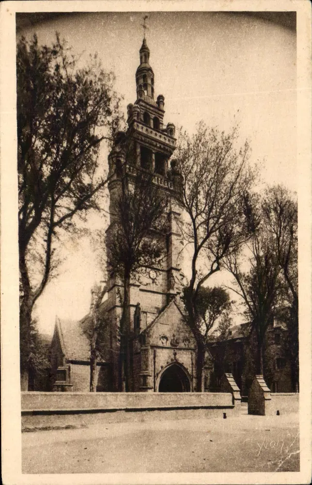 Igreja de Nossa Senhora de Croaz-Baz — Cruz do Bâton — Roscoff (Finistère) - Frente