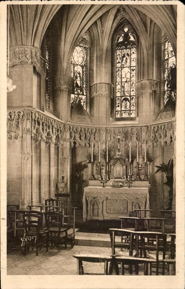 Innenansicht der Kapelle Saint-Hubert — Schloss Amboise — Kunstausgabe YVON, Paris - Vorderseite