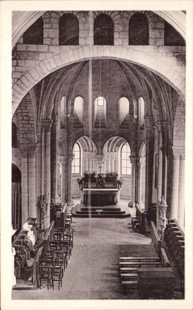 Moriénval (Oise) — Antica chiesa abbaziale delle Benedettine — Foto P. Duder Pierrefonds - Recto