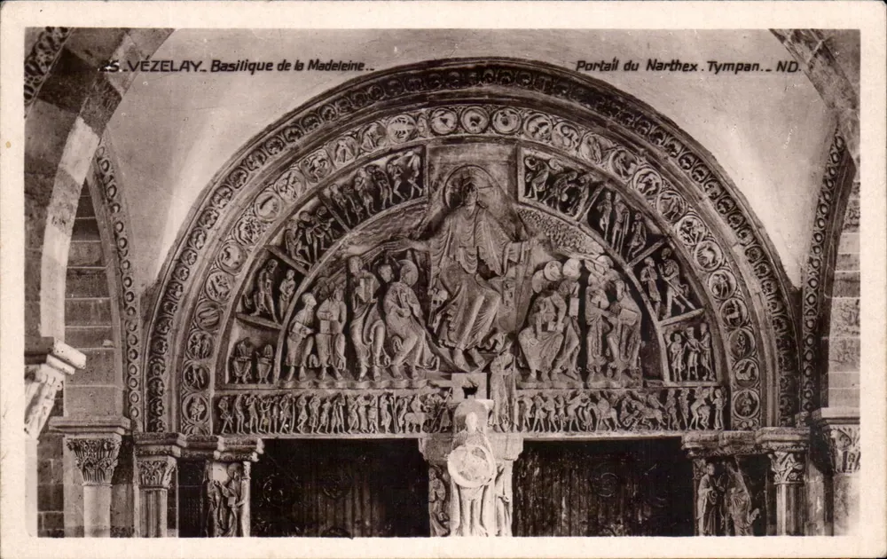 Vézelay - Basilika der Madeleine - Portal des Narthex. Tympan. ND. - Vorderseite
