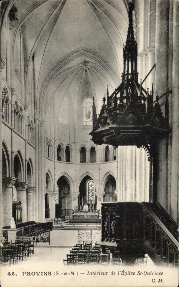 Provins (S.-et-M.) — Interior da Igreja de São Quiriace — C.M. n°46 - Frente
