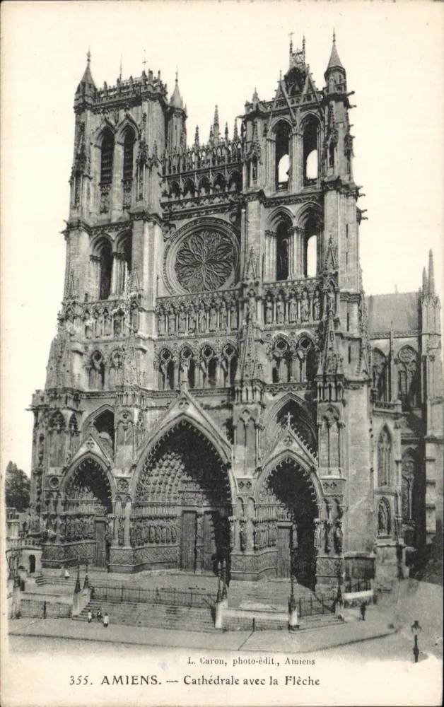 Amiens — Catedral com a Flecha — L. Carou, foto-editora, Amiens, n°355 - Frente