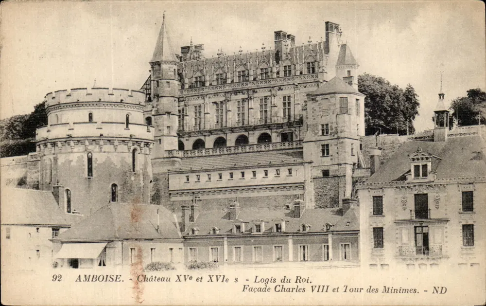 Amboise - Castelo dos séculos XV e XVI - Logis do Rei VIII e Torre dos Mínimos - ND - Frente