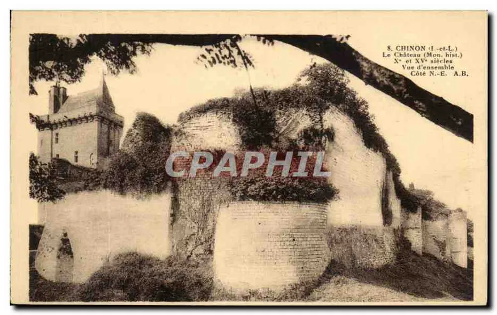 Chinon (Indre-et-Loire) — O Castelo (Monumento Histórico), vista geral do lado Nordeste, séculos X e XV — Fototipo A. Dautel, Angers - Frente