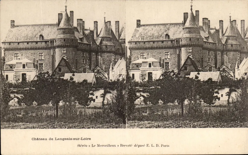 Castelo de Langeais-sur-Loire — vista estereoscópica — estereo « Le Merveilleux » depositado E. L. D. Paris - Frente