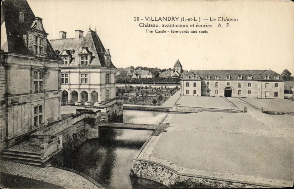 Villandry (Loir-et-Cher) — Das Schloss, Vorhof und Ställe — A. P. - Vorderseite
