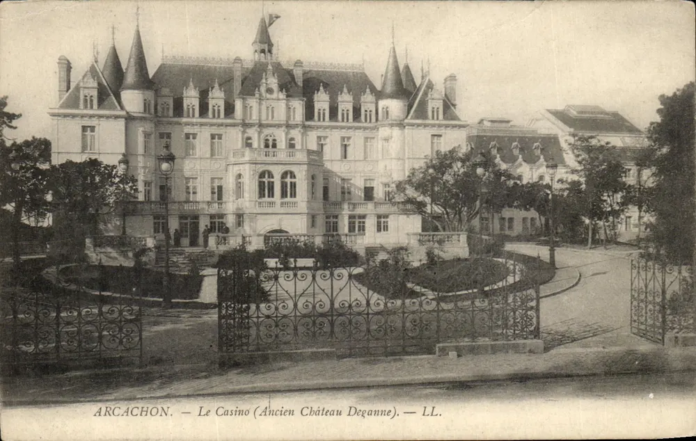 Arcachon — Das Casino (ehemaliger Schloss Deganne) — LL. - Vorderseite