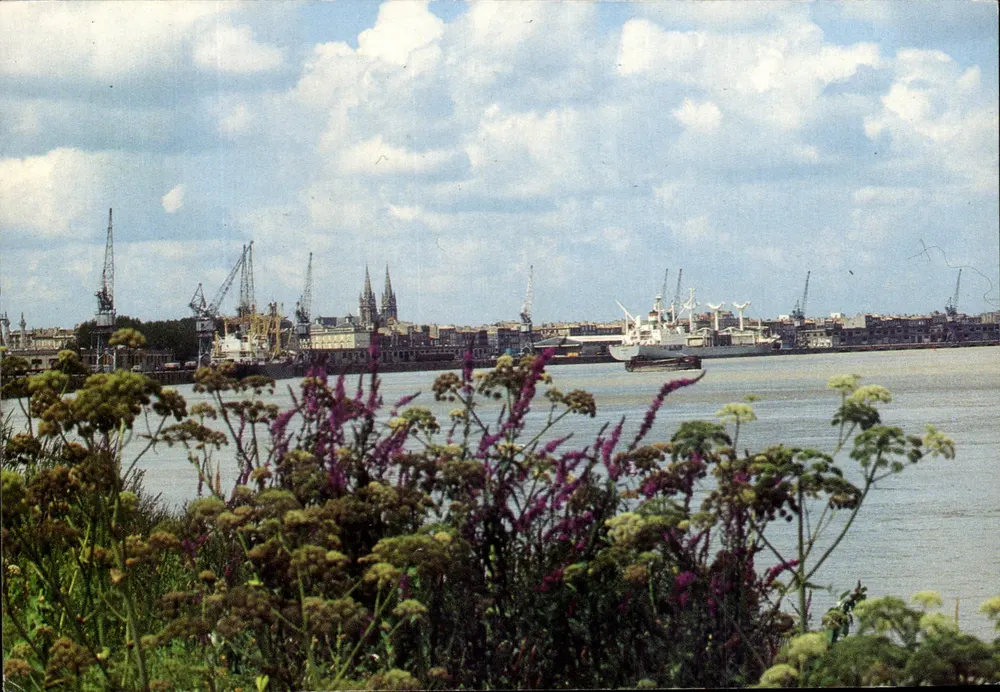 Bordeaux (Gironde) — Ansicht des Hafens von Bordeaux an der Garonne — Editions & Impressions Combier, Macon - Vorderseite