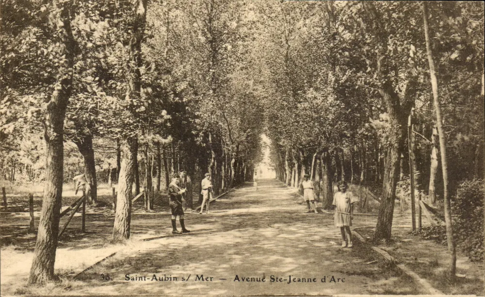 Saint-Aubin-sur-Mer — Avenue Ste-Jeanne d'Arc — Verleger E. Desaix - Vorderseite