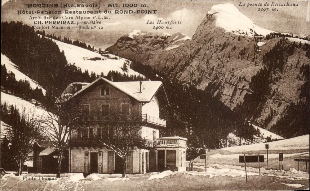 MORZINE (Hte-Savoie) - Hotel-Pension-Restaurant du ROND-POINT — CH. PERRIRAZ, Eigentümer — Foto Thomas - Vorderseite