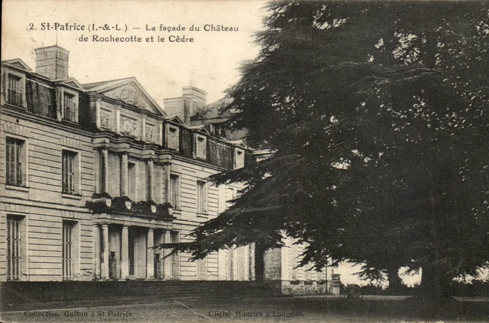 St-Patrice (I.-&-L.) — Die Fassade des Schlosses Rochecotte und der Zeder — Cliché Maurice à Langedis - Vorderseite