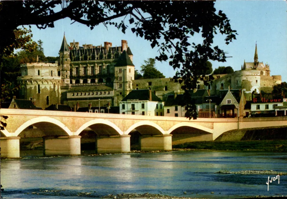 Amboise — Schloss und Brücke über die Loire — Éditions Paris - Vorderseite