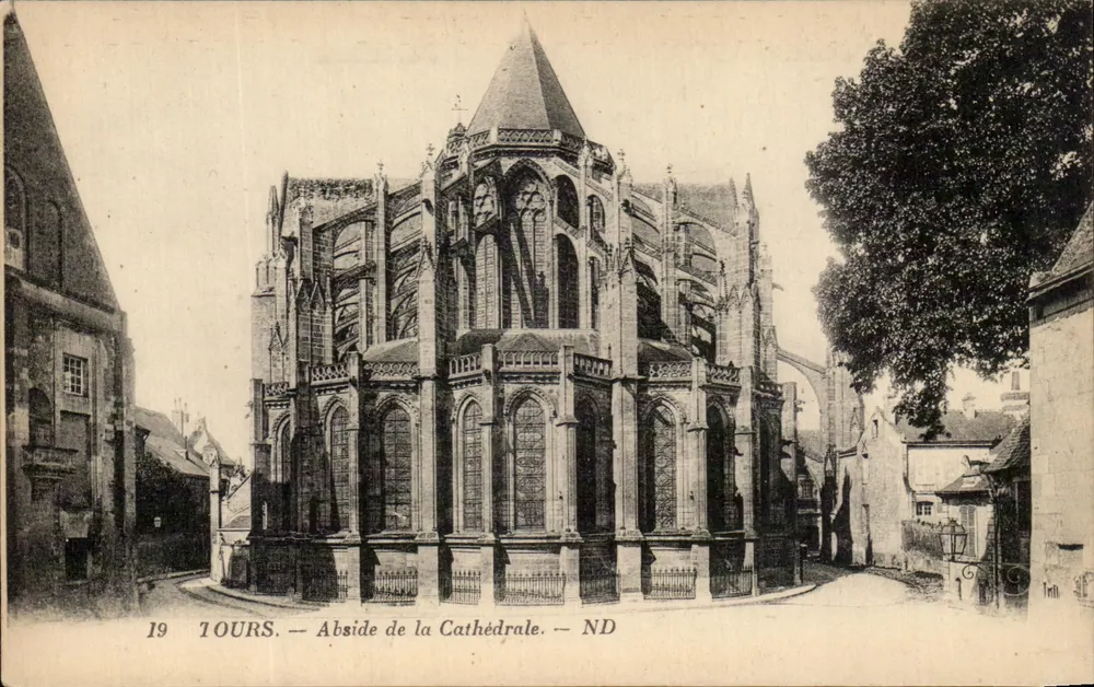 Tours — Abside da Catedral — ND - Frente